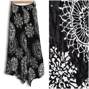 JOSEPH RIBKOFF Asymmetric Hem Crinkle Fabric Midi Skirt B&W Mandala Floral Sz XS